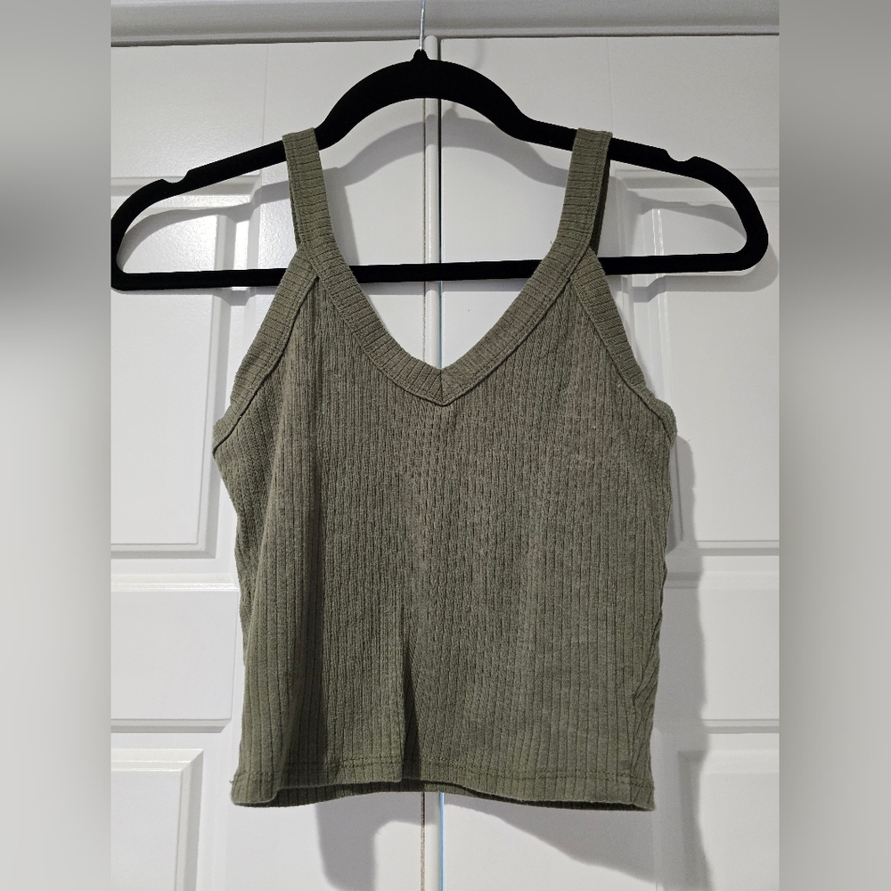 Olive Ribbed V-Neck Crop Tank — Small